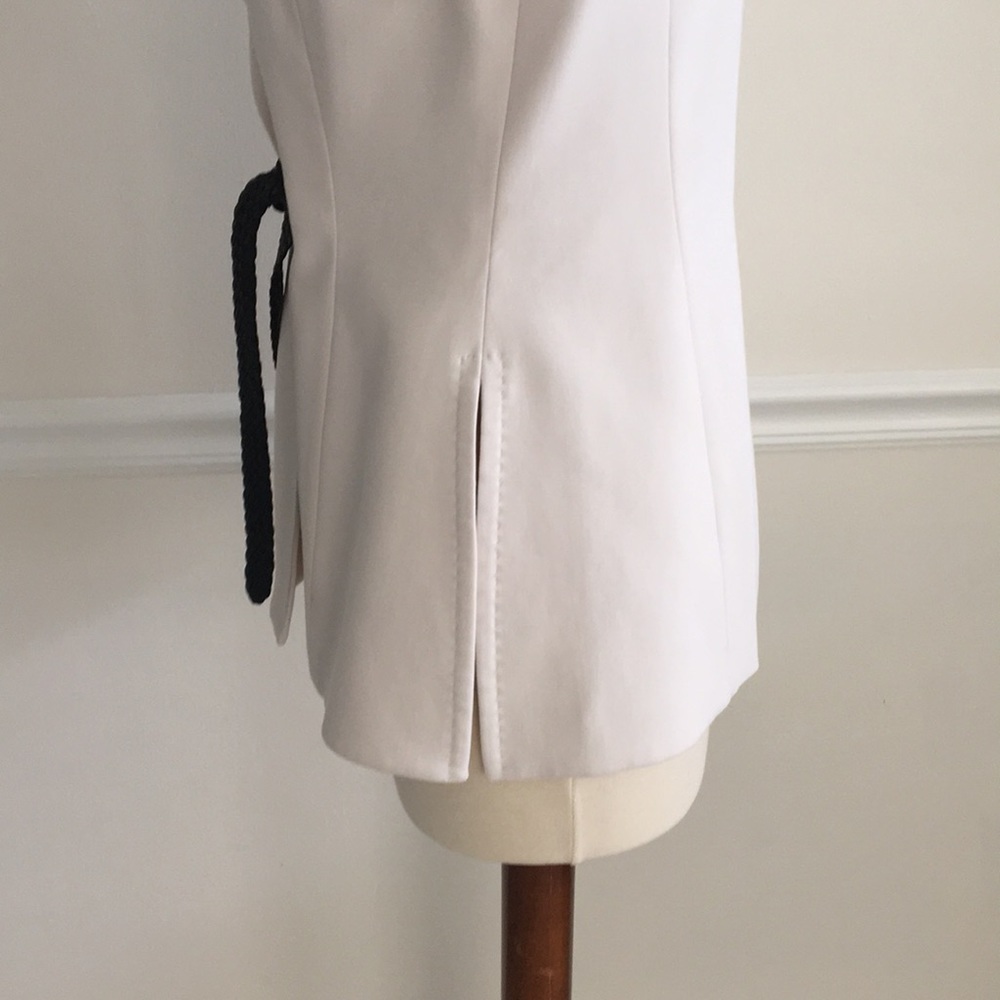 ESCADA BEAUTIFUL Sz 34 (S) Blazer Off White with Black Lamb Braided Belt EUC - Picture 4 of 11